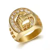 Cluster Ringe Hip Hop Micro Pave Strass Iced Out Bling Pferd Ring IP Gold gefüllt Titan Edelstahl für Männer Schmuck2065