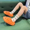 Skor sommar vuxna barn tofflor sandaler pojke flickor eva plattform mjuk botten sandaler sneakers trend glider strandskor för män kvinnor