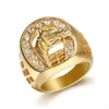 Cluster Ringe Hip Hop Micro Pave Strass Iced Out Bling Pferd Ring IP Gold gefüllt Titan Edelstahl für Männer Schmuck2065