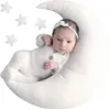 Dziecko pozuje poduszka urodzona Pography Cute Baby Hat Kolorowa fasolka Księżycowe gwiazdy po strzelanie dla niemowląt urodzonych prezentów 231229