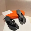 Ny stil platt flip flops mode loafer designer sandal kvinna skor toffel toppkvalitet män avslappnad sko strand pool glid komfort sandale lyxys skjutreglage sommar mule