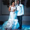 Abiti da sposa Aso Ebi taglie forti Collo trasparente Illusion maniche lunghe Tulle Abiti da sposa in pizzo per Africano Nigeria Donne nere A strati Sirena Perle Abito da sposa D094