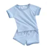 Kledingsets Zomer baby peuter babyjongen meisje kleding effen gebreide top met korte mouwen en korte broek outfit