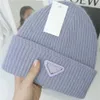 Luxury Knit Hat Designer Unisex Fleece Cap Neutral Cashmere Letter Casual Skull Cap Outdoor Fashion Märke Hög kvalitet