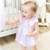 Rompers Royal Style Girls Smocked Dress Cute Doll Collar Kids Vest Vestidos Born Baby Lace Romper 2023姉妹服