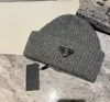 Wollmütze mit Totenkopf-Motiv für Damen, Designer-Luxus-Wintermütze, 10 Farben, warme Strick-Skimütze, Hüte, Masken, taillierte, lässige Outdoor-Strickmütze