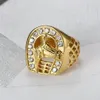 Cluster Ringe Hip Hop Micro Pave Strass Iced Out Bling Pferd Ring IP Gold gefüllt Titan Edelstahl für Männer Schmuck2065