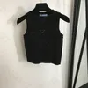 Canotta lavorata a maglia a triangolo T-shirt estiva da donna in maglia Designer Semplice senza maniche Top aderente sportivo gilet da corsa all'aperto