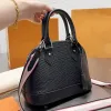 2023BAGS مصمم الكتف Crossbody حقائب اليد الفاخرة قذيفة حقيبة النساء حمل حقيبة يد Luxurys محفظة شهيرة حقيبة رسول سوداء سوداء حقيبة يد على ظهره