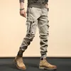 Męskie luksusowe luksusowe dżinsy na zewnątrz, odporne na zużycie wojskowe multi-pockets Spodnie ładunkowe fani armii szczupte spodni; 231229