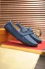 44 färger Mans båge loafer toffel mocka gentleman klänningskor kalv häst hår hand sömnad slip-on moccasins casual sneaker storlek 38-44 kör loafers logo sandaler