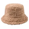 Bérets femmes étudiant épaissir peluche peluche seau chapeau couleur unie décontracté hiver plus chaud rond plat haut large bord crème solaire Panama