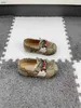 Klassiekers pasgeboren babyschoenen designer peutersneakers Maat 21-28 Doos Verpakking Metalen accessoire decoratie wandelschoenen voor baby's Dec20