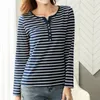 Damen-T-Shirts, V-Ausschnitt, Baumwollhemd für Frauen, langärmelig, gestreift, T-Shirt, koreanische Mode, Knopf, Frühling, Herbst, Damenkleidung, T-Shirt, Femme