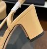 Sandales de styliste classiques de haute qualité pour femmes, chaussures de robe de mariée d'été à talons épais, diapositives à tête ronde