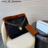 秋の冬のカシミア女性バッグ22バッグゴールドコインショッピングバッグ最高品質のスエード素材インナーサイドショルダーファッションラグジュアリーハンドバッグデザイナー