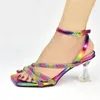 399 Slippers Dernières quartiers bottes africaines décorées avec des chaussures de mariage en strass Italien Femmes Shoe 5