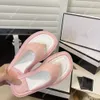 35-40 Kobiety rozmiar jambskiny Wyściełane Kapcie basenowe 2C Thong Sandals Designer Buty Buty Puff Platforma Chunky Sudery Plaży Basen Flip Flip Flip Grube Dno Mule Su suwder