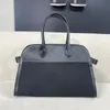 Borsa di design Borsa a mano di grande capacità Tote Pelle di vacchetta Fibbia hardware in vera pelle Stampa di lettere Tracolla rimovibile Tasca interna con cerniera di alta qualità