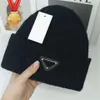 Luxury Knit Hat Designer Unisex Fleece Cap Neutral Cashmere Letter Casual Skull Cap Outdoor Fashion Märke Hög kvalitet