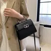 18% de descuento en bolso de diseñador Nuevo bolso de hombro brillante con diamantes para mujer, bolso cruzado pequeño a la moda, bolso cuadrado, bolsos de viaje