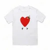 Masowe męże Play T Shirt CDG Designer serca Casual Womens des Badge Garcons Graphic Tee Heart za literą na piersi T-shirt CH19