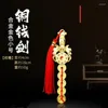 Dekorativa figurer Välj stil Bär små svärd kinesiska hemvägg hängande hantverk legering koppar pengar