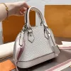 2023BAGS مصمم الكتف Crossbody حقائب اليد الفاخرة قذيفة حقيبة النساء حمل حقيبة يد Luxurys محفظة شهيرة حقيبة رسول سوداء سوداء حقيبة يد على ظهره