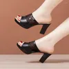 Chinelos 8cm 10cm tamanho pequeno recorte malha sapatos de couro plataforma mulheres 2024 bloco de verão salto alto slides para modelo de escritório mãe