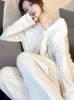 女性用スリープウェアファッションシンプルな長袖パジャマセットフランスのシニアセンスホーム服の春と秋のモデル