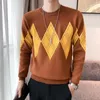 Herrtröjor stickade tröja manlig runda krage kläder crewneck argyle tröjor pläd nacke ful x casual designer lyx y2k vintage kul