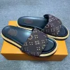 Ponto de travesseiro clássico de designer de luxo Sapatos casuais de moda ladra de alta qualidade praia slides planos de verão masculino feminino