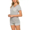 Kvinnors sömnkläder Summer Pyjamas randig V Neck Kort ärm Shorts Två stycken Set For Home Wear Sleep Gowns Ladies Pants Pyjamas Women