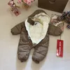 Down Coat Baby Designer Rompers One Piece Jacket Puffer för pojkar och flickor Nyfödda varmt utkläder Barn Drop Delivery Kids Maternity Clo Dhlno