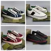 Tennis 1977 Casual Shoes Luxurys Designers Mens Shoe Italy Green and Red Web Stripe Rubber Sole Stretch Cotton Low Top Men Sneakers