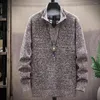男性用セーター秋の冬の男性フリースフリース厚いセーター半分ジッパータートルネックウォームプルオーバー品質雄のスリムニットウール