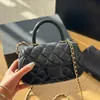 Kadın Tasarımcı Çanta Küçük Omuz Çantası Orijinal Deri Crossbody Çantalar Ayna Kaliteli Zincir Under Emfil Çanta Çapraz Vücut Lüksler Çanta Kapitone Kalıplı Kukla 20cm