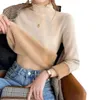 Kvinnors tröjor tröja för kvinnor Autumn Winter 2023 Plush and Thighted Base i kombination med en hög halsintegrerad avancerad topp
