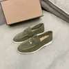 Designer Loro Summer Charms Open Walk Casual Chaussures Femmes Hommes Baskets En Cuir Daim Mocassins Rose Vert Bleu Noir Orange Multicolore Baskets En Plein Air