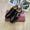 Sukienki Buty Projektanty kwadratowe mokasyny wiertarki luksusowe kobiety swobodne czarne skórę wzrost platformy imprezowe trampki butów patent Matte Social Flat Treners