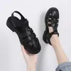 Sapatos de vestido verão sola macia baotou plataforma sólida ao ar livre sandálias femininas flat bottom fivela cinta ventilar romano para mulheres pu