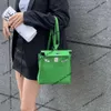 Modemärke väska designer handväska ryggsäck huvudlager kohud väska dubbel axel stål hårdvara avancerad känsla enkel och fashionabla kvinnors ryggsäck