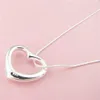 Nova joia de prata barata 925 Sterling Silver Fashion Charm Heart Love Pingente Colar 1003235s