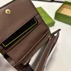 Luxe Italiaanse designer damesportemonnee Nieuwe mode clutch Bag Beroemd Italiaans merk Aardbeienaccessoires Vouwtassen Hoge kwaliteit originele multifunctionele portemonnee