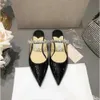 JC Jimmynessity Choo Style Lady Lady New Slippers Slipper High Quality Quality Shoes Highheeled Party Party High Heel Sandals Slippers ao ar livre Class de marca de luxo