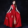 Abbigliamento etnico Elegante abito da festa formale in raso Banchetto Applique in stile cinese Ricami Qipao Cheongsam Costumi per spettacoli corali
