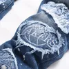 Calça jeans masculina bordada com letras, estiramento azul, primavera, slim fit, patchwork, algodão casual, calças jeans