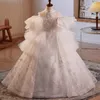 Vita paljetterade blommaflickaklänningar för bröllop 2024 Little Kids Toddler Pageant Dress Long Ball Gown Crystal First Holy Communion Födelsedagsfest klänningar 403