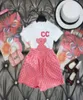 Luxuriöse Designer-Kleidungssets für Kinder, T-Shirt, rosa, monogrammiert, Shortst-Mode, britische Modemarke, Sommer-Kinderschätze und g7746031