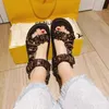 2024 Parijs Luxe Designer Sandalen en Slippers voor Dames Mode Zomer Meisjes Strand Dames Slippers en Slippers met Platte Bodem Sexy Geborduurde Schoenen Grote 35-42